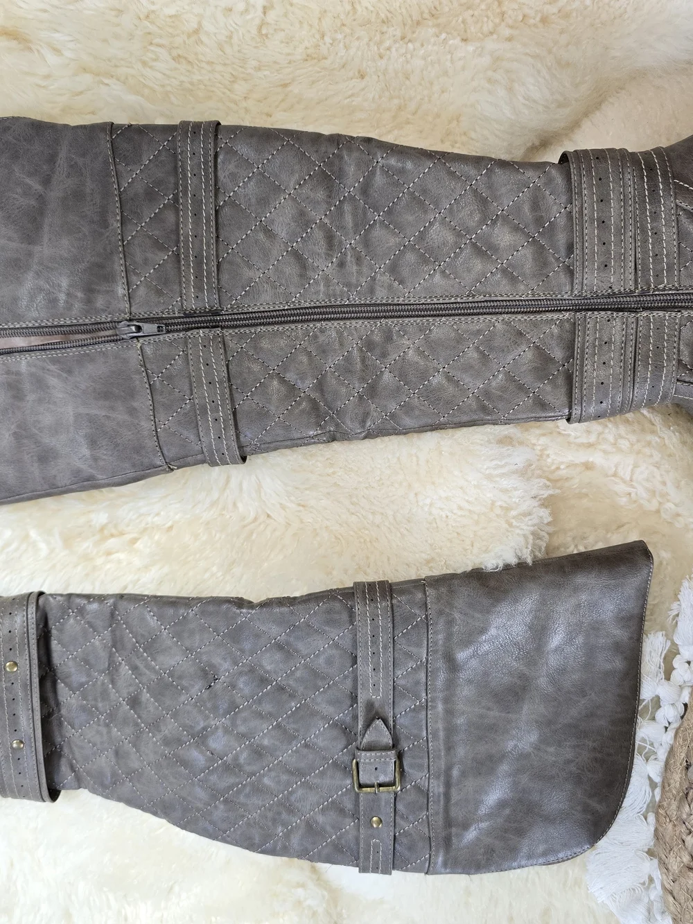 Womens Size 7 Fall JustFab Quilted Over-the-Knee Riding Boots in Taupe